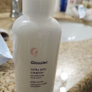 Glossier Milky Jelly Cleanser - White